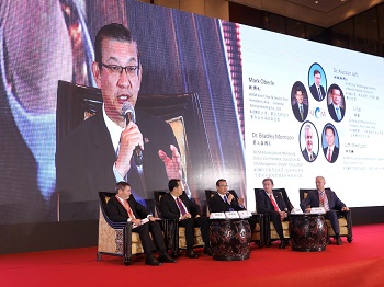 Li Lei, Vice President and Regional Head, North Asia, SABIC (3rd from the right), sharing best practices at a panel discussion themed “how chemical MNCs lead the chemical safety and security in China” of CHEMSS